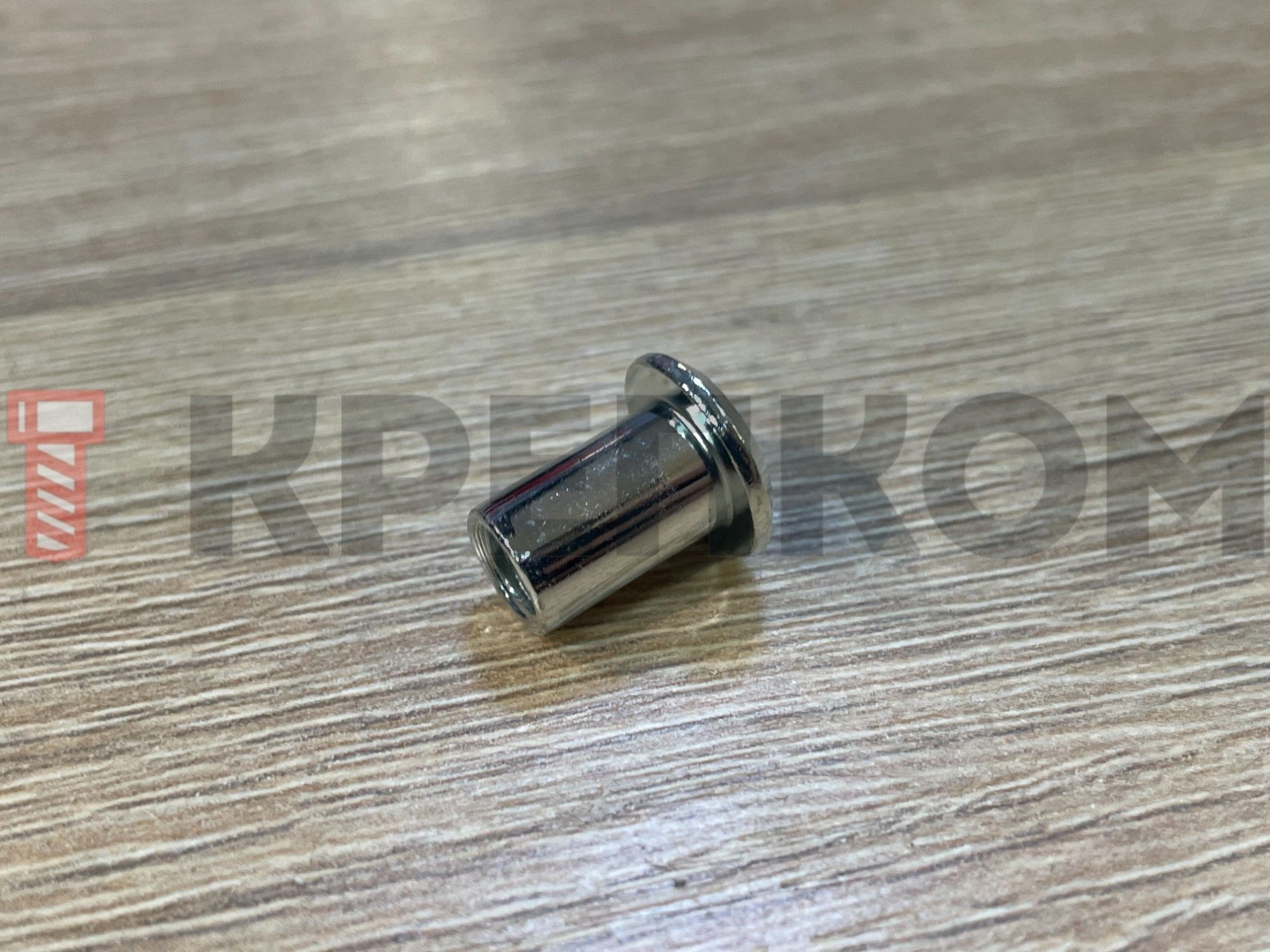 Гайка Эриксона с плоской головкой M6x12x13 мм PH2, оцинкованная сталь - фото