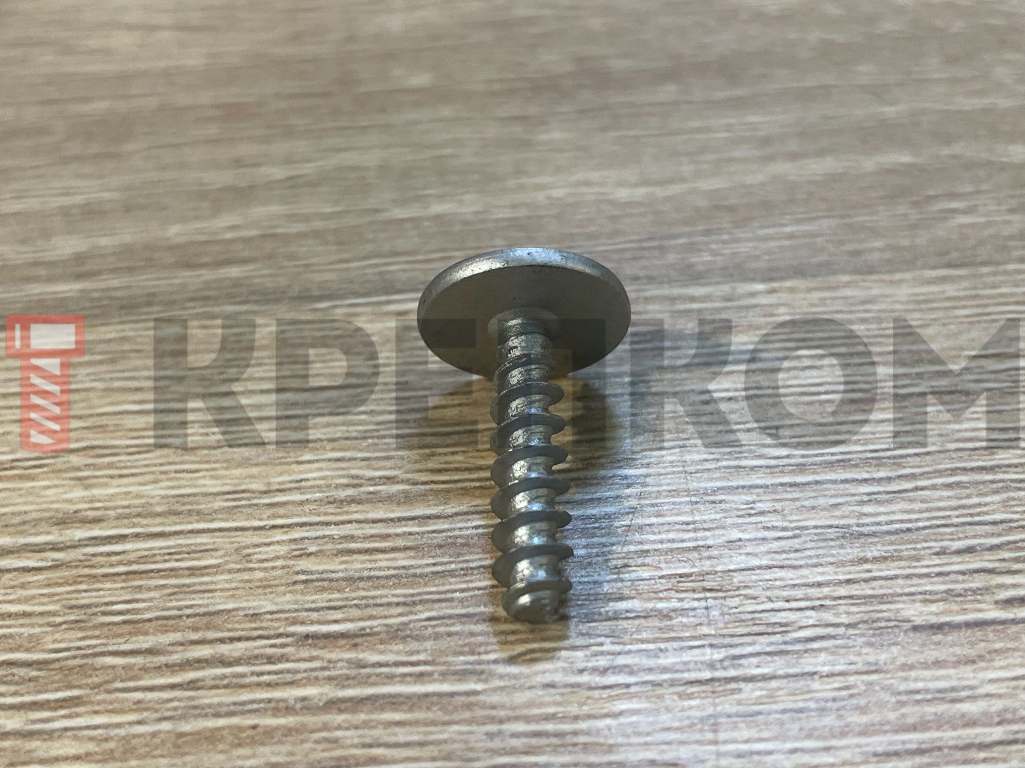 Саморез автомобильный 5х20 мм с фланцем К2093 - фото