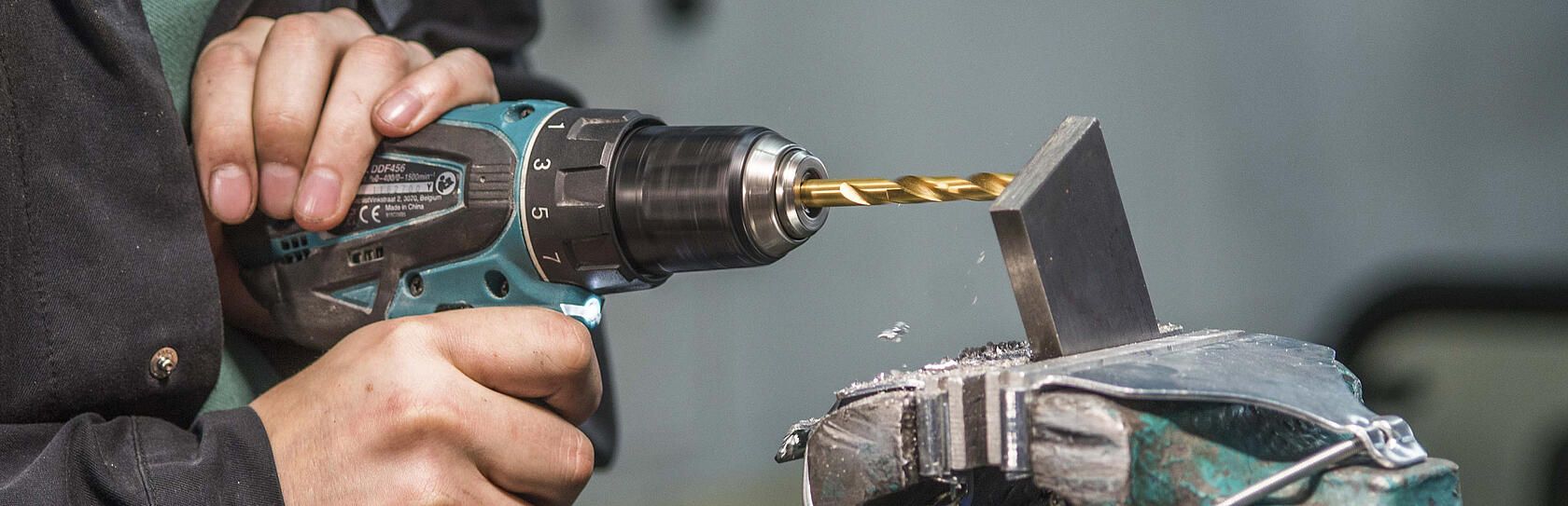 Набор сверл по металлу спиральных ц/х DIN 338 Helller 29383, HSS-Tin, 25 предметов в кейсе - фото