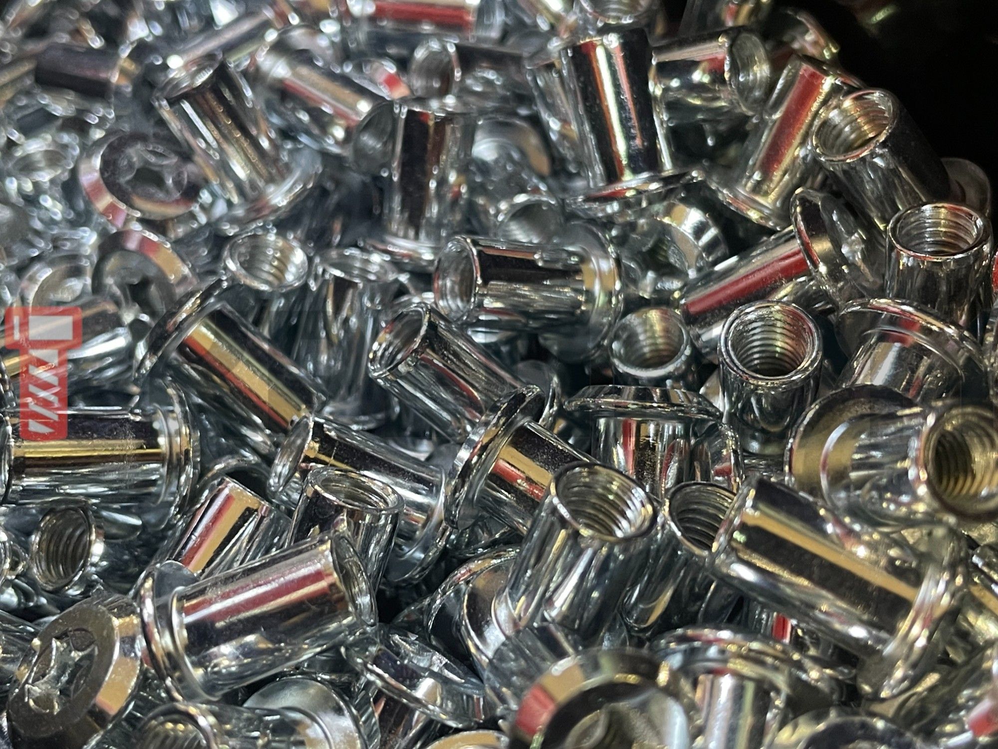 Гайка Эриксона с плоской головкой M6x12x13 мм PH2, оцинкованная сталь - фото