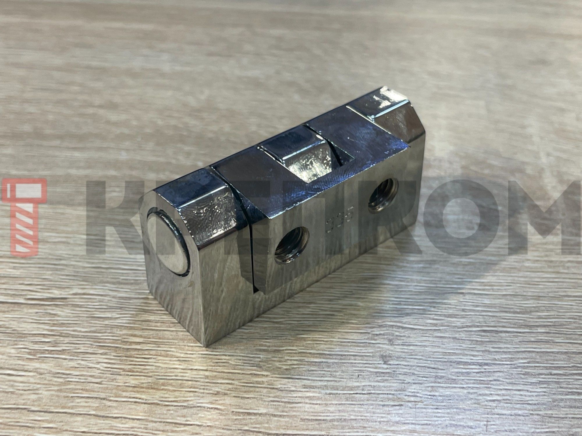 Петля для ящика 22х60 мм, нагрузка 132 кг, L245-2, оцинкованная сталь - фото