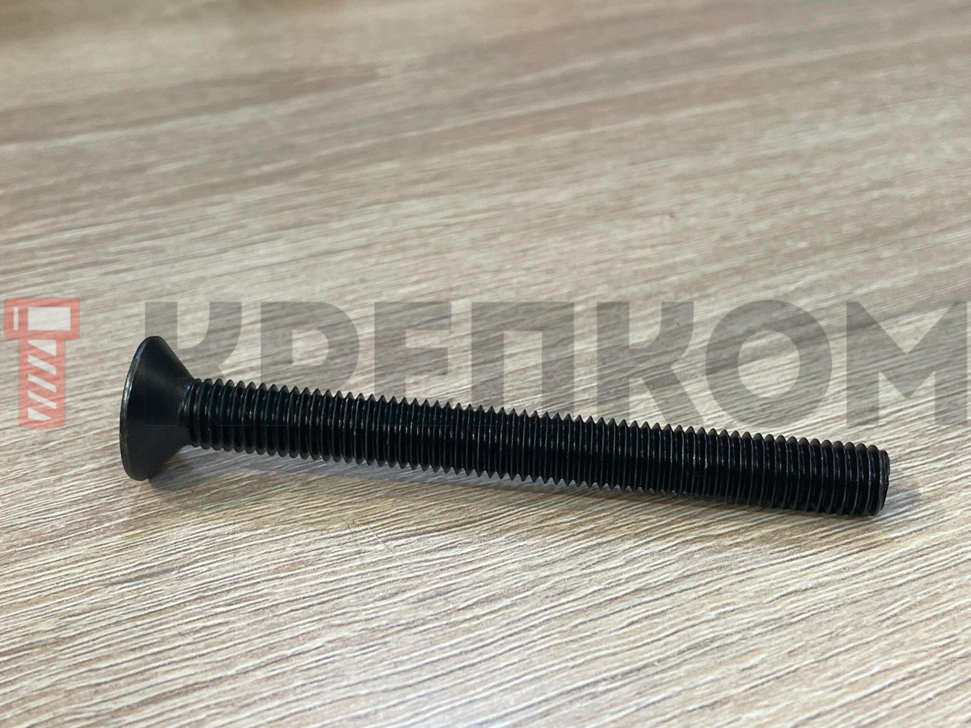 Винт М10х100 с потайной головкой и внутренним шестигранником DIN 7991 (ISO 10642), класс прочности 10.9 - фото