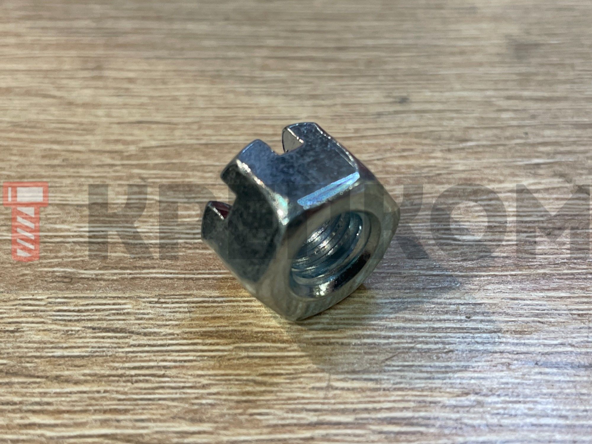 Гайка корончатая (прорезная) DIN 935, класс прочности 6, оцинкованная сталь - фото