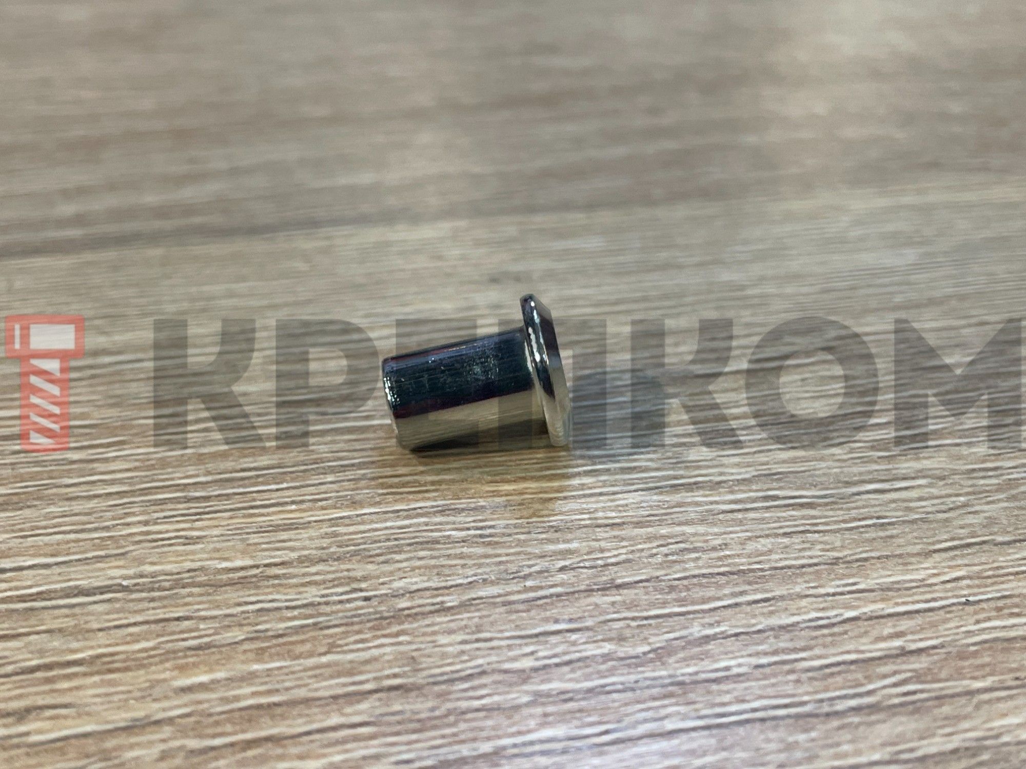 Гайка Эриксона вн/ш плоск. M 6 x 12 x 13 608 A6 оцинк - фото