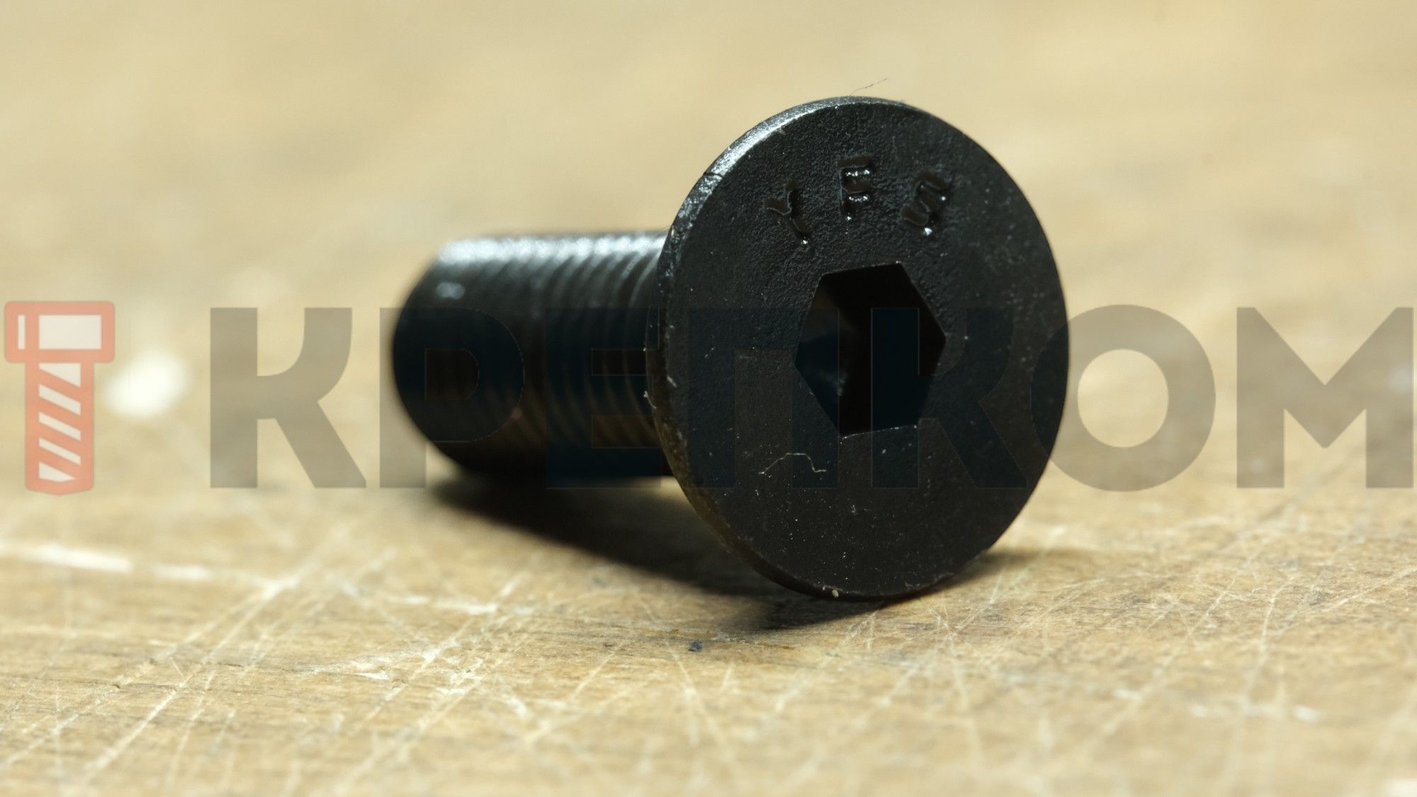 Винт дюймовый с потайной головкой и внутренним шестигранником DIN 7991 UNF (ISO 10642), класс прочности 10.9 (Grade 8) - фото