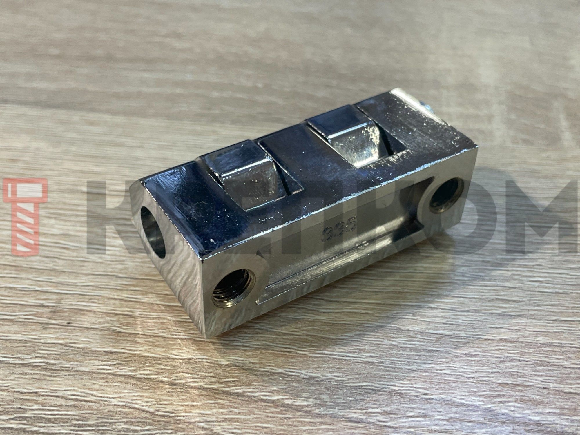 Петля для ящика 22х60 мм, нагрузка 132 кг, L245-2, оцинкованная сталь - фото