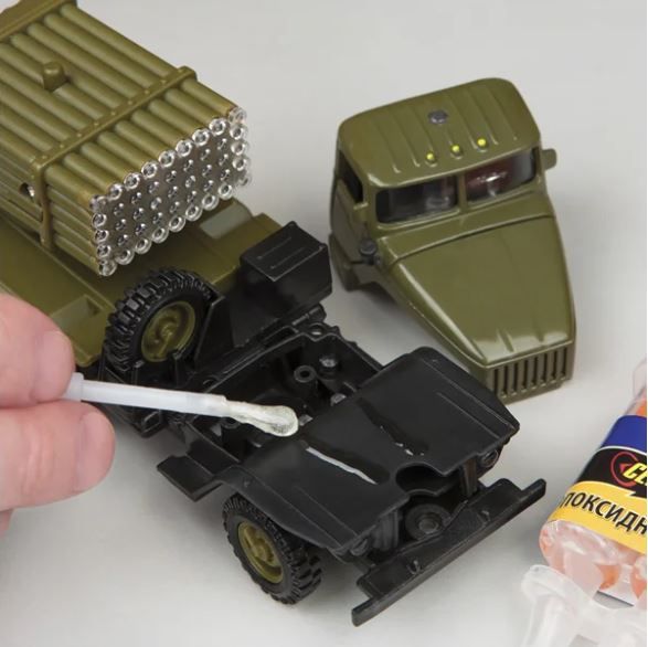 Клей эпоксидный в шприце 3+3 мл 3 минуты Секунда - фото