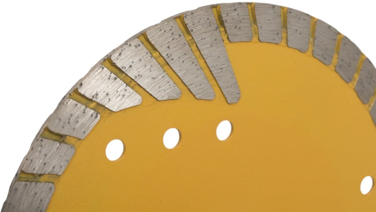 Диск алмазный 125/22,2х2,4 мм по железобетону, горячая прессовка, защитные сектора, сухой и мокрый рез Cutop 67-415 - фото