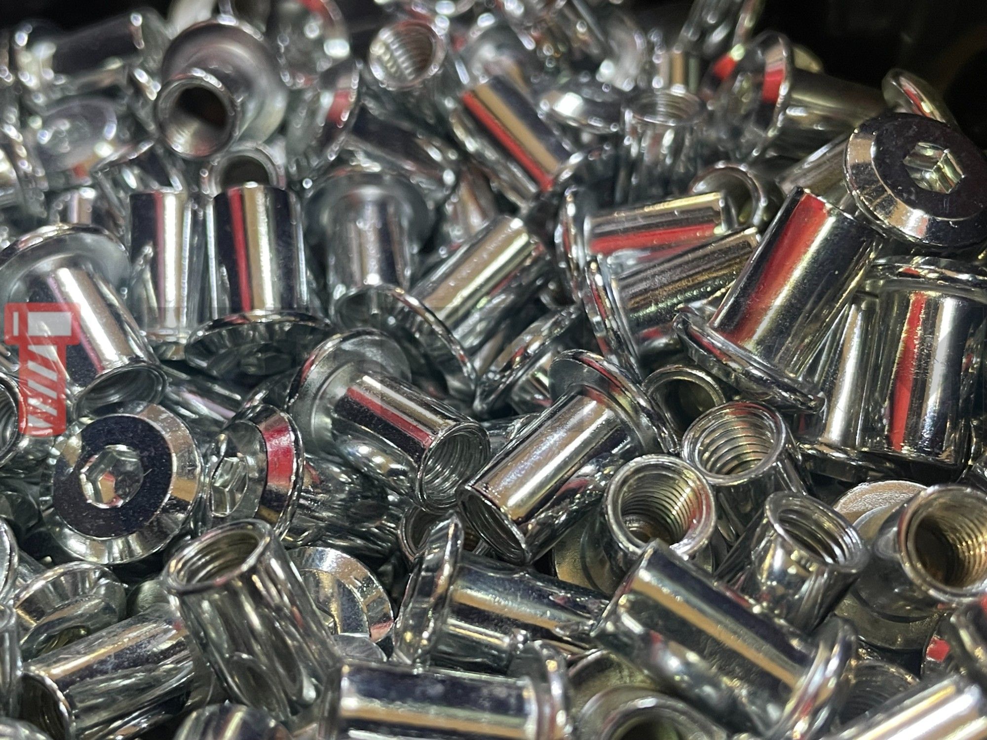 Гайка Эриксона вн/ш плоск. M 6 x 12 x 13 608 A6 оцинк - фото