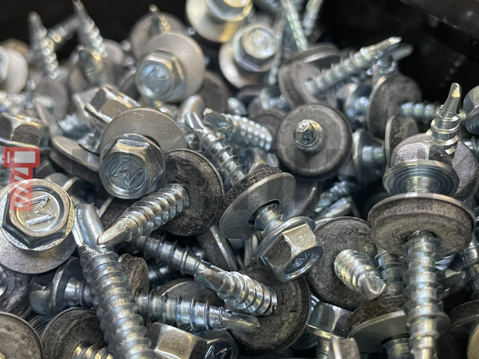 Саморез кровельный 4,8х29 мм со сверлом №1 и шайбой EPDM Daxmer 312589, оцинкованная сталь - фото