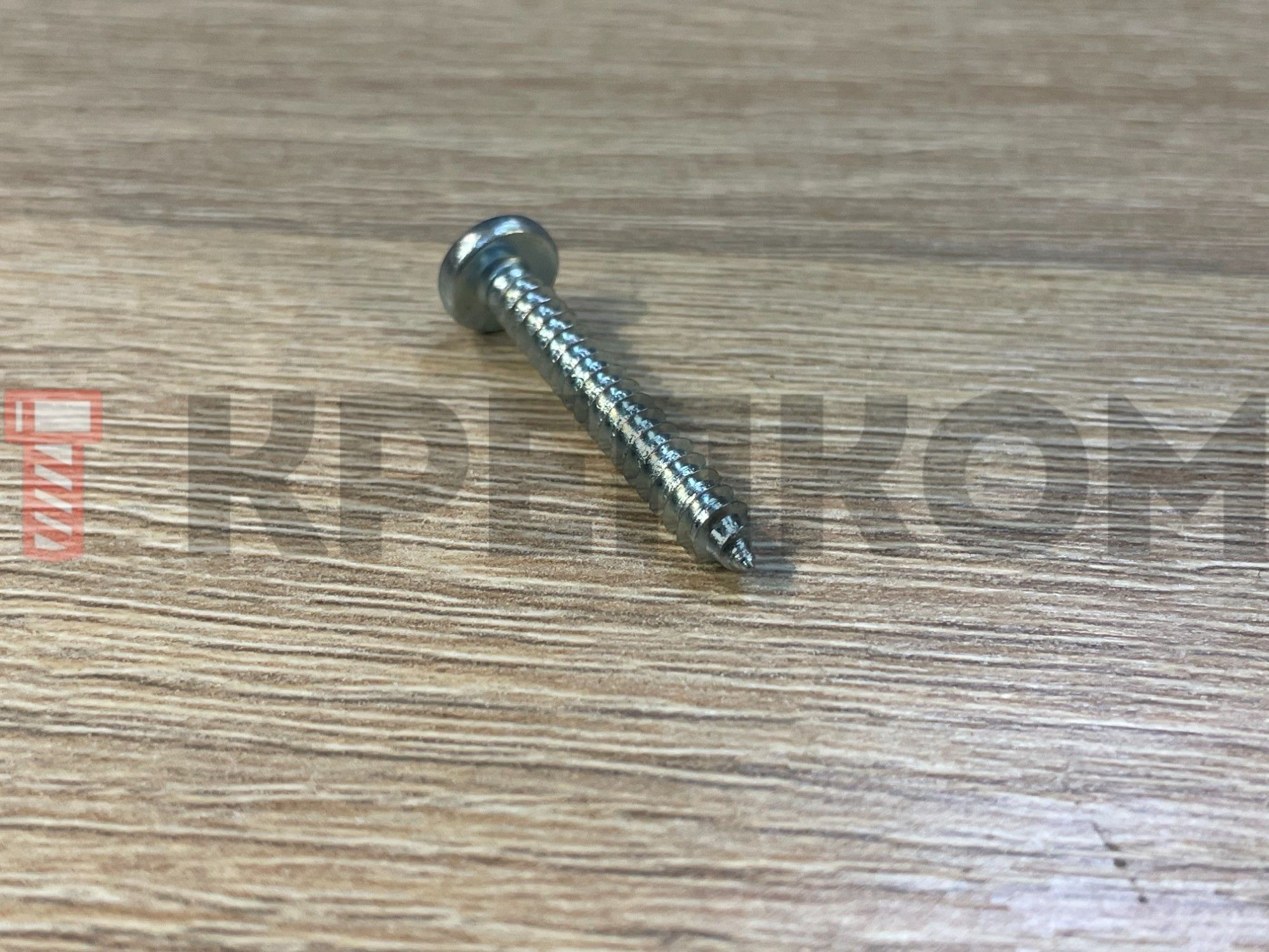 Саморез с полукруглой головкой 4,8х32 DIN 7981 (ISO 7049) форма C, оцинкованный - фото