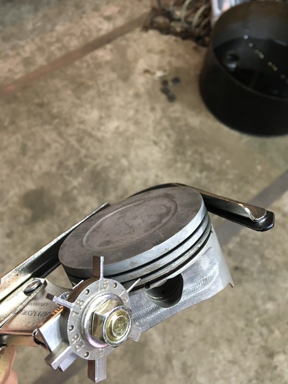 Канавочник для чистки канавок на поршне Jonnesway AI010009 - фото