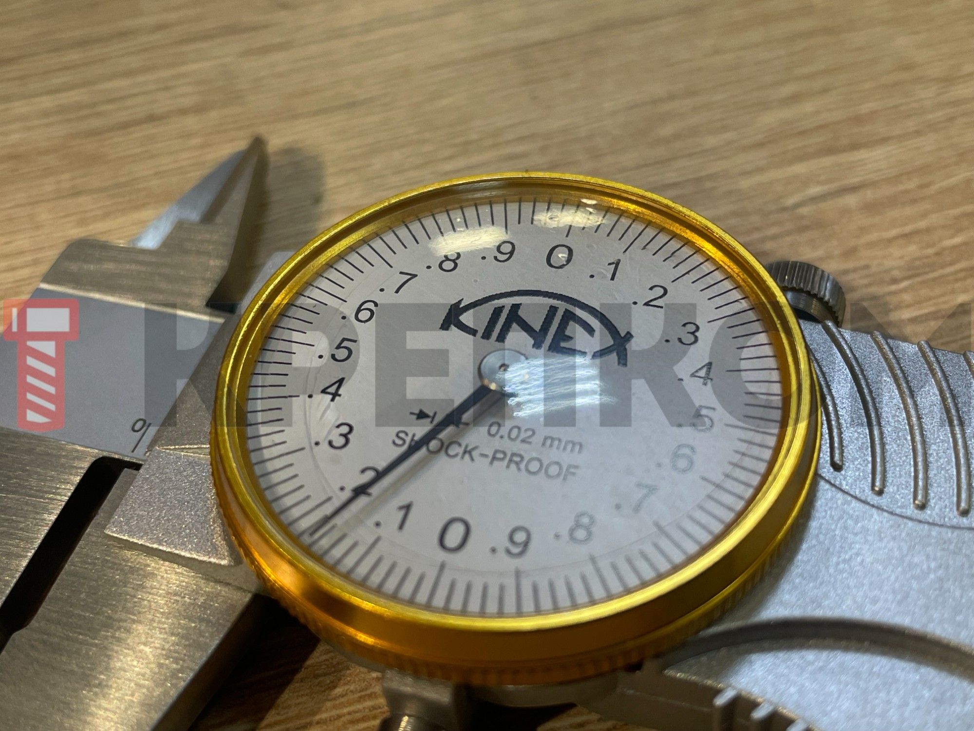 Штангенциркуль стрелочный ШЦК-1 0,02 мм DIN 862 Kinex - фото