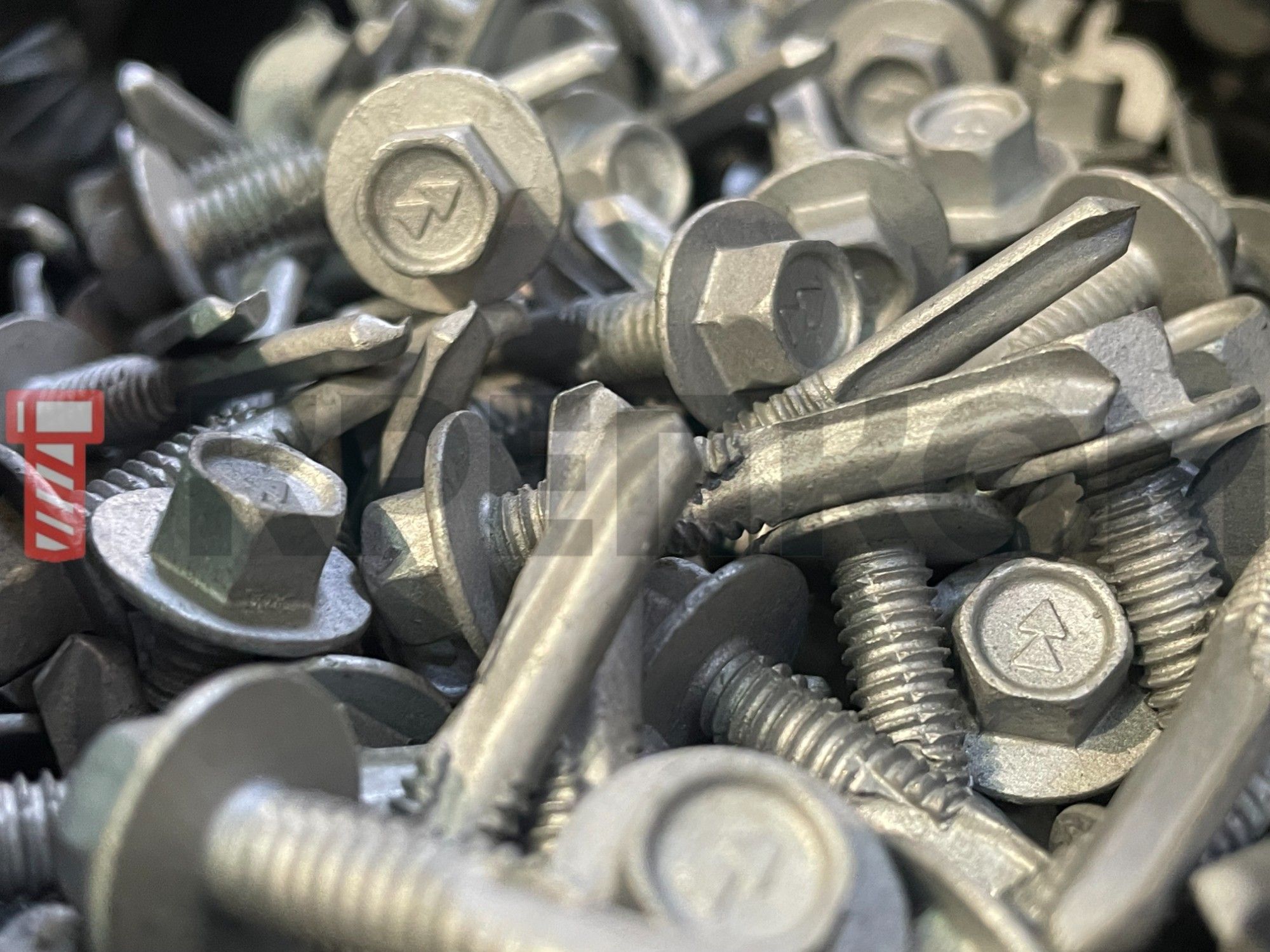 Саморезы с шестигранной головкой и прессшайбой HARPOON HW5-R для профлиста, до 12,5 мм, углеродистая сталь SAE 1022 - фото