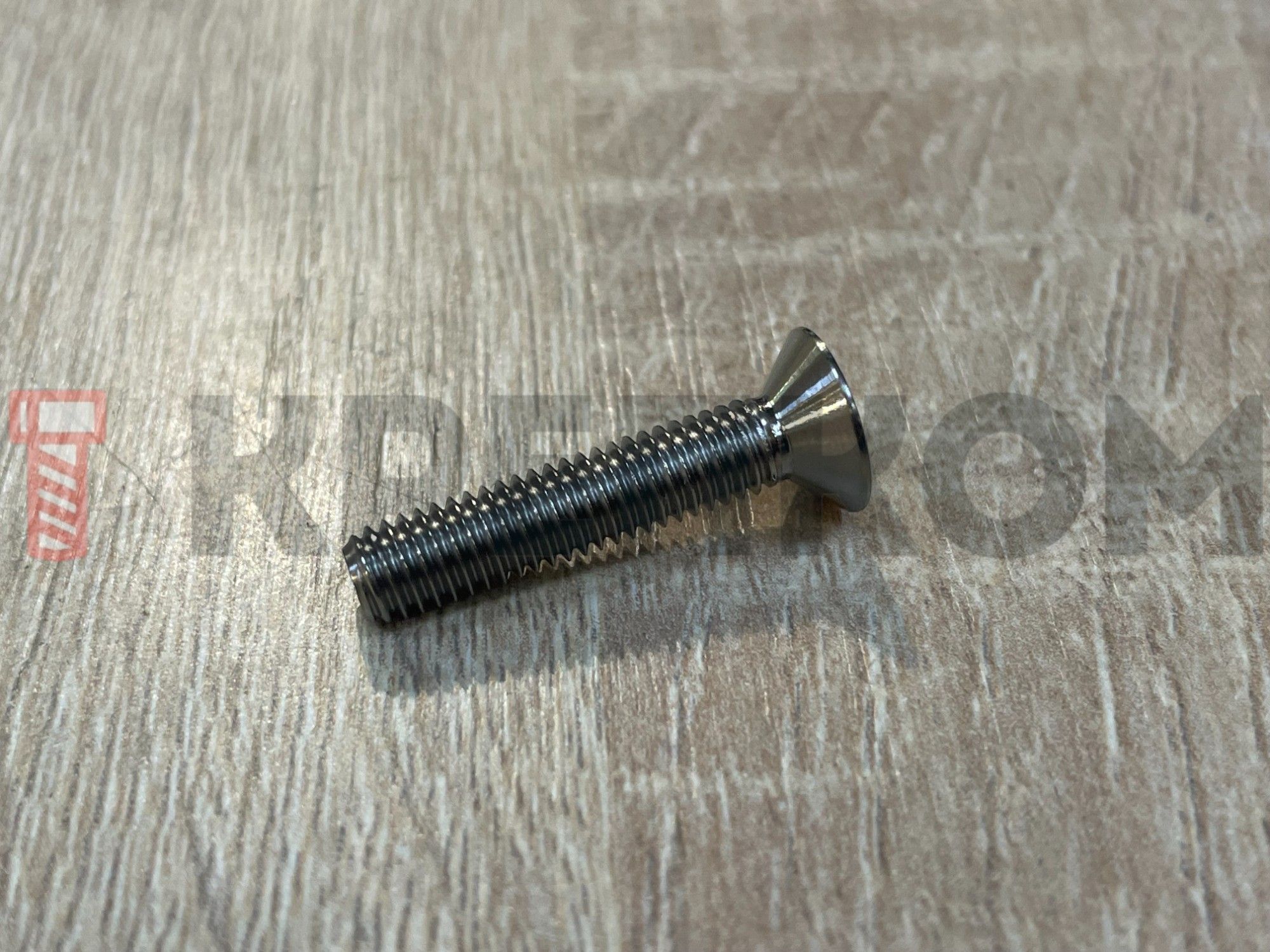 Винт с потайной головкой и внутренним шестигранником ~DIN 7991, титан Gr5 - фото