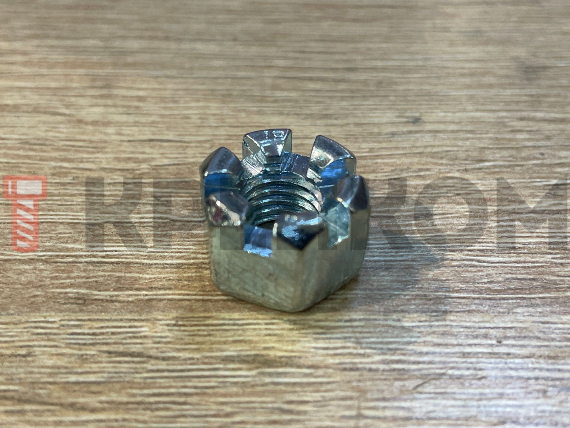 Гайка корончатая (прорезная) DIN 935, класс прочности 6, оцинкованная сталь - фото