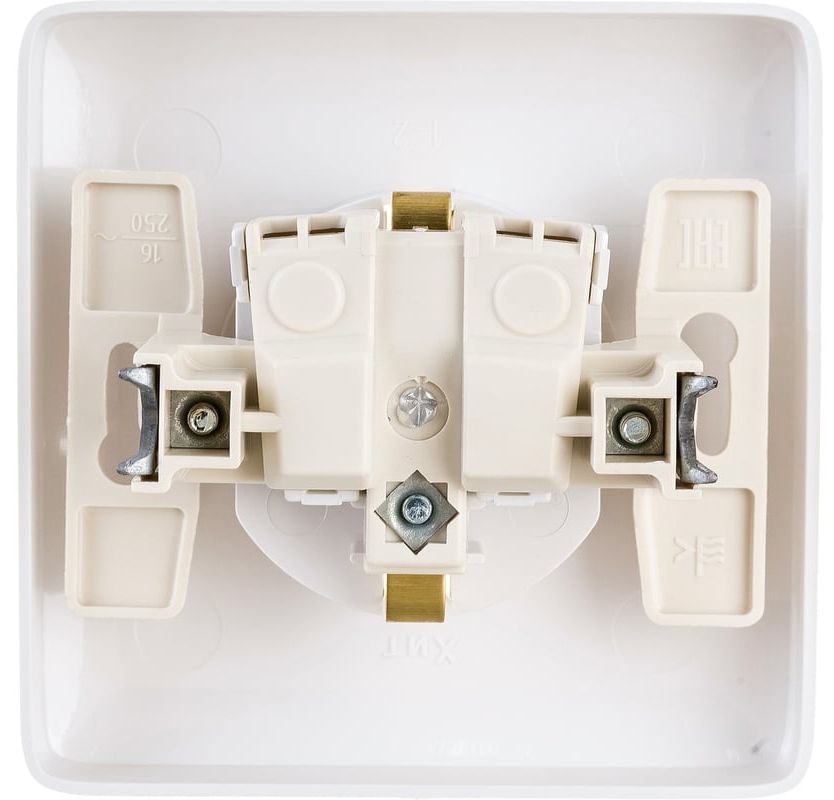 Розетка белая 1-м. СП 16А IP20 250В с заземлением Хит Systeme Electric RS16-134-B - фото