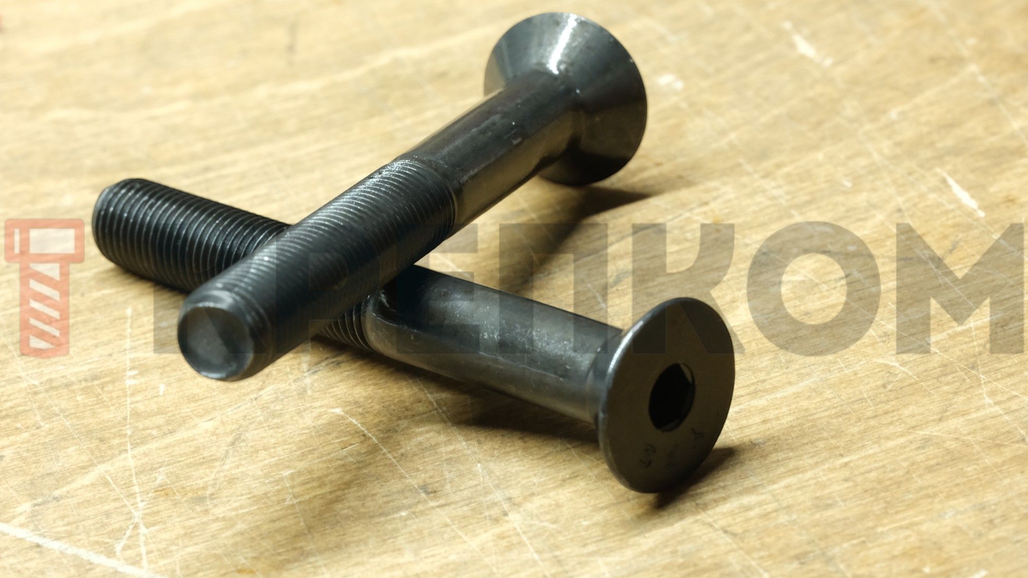 Винт дюймовый с потайной головкой и внутренним шестигранником DIN 7991 UNF (ISO 10642), класс прочности 10.9 (Grade 8) - фото