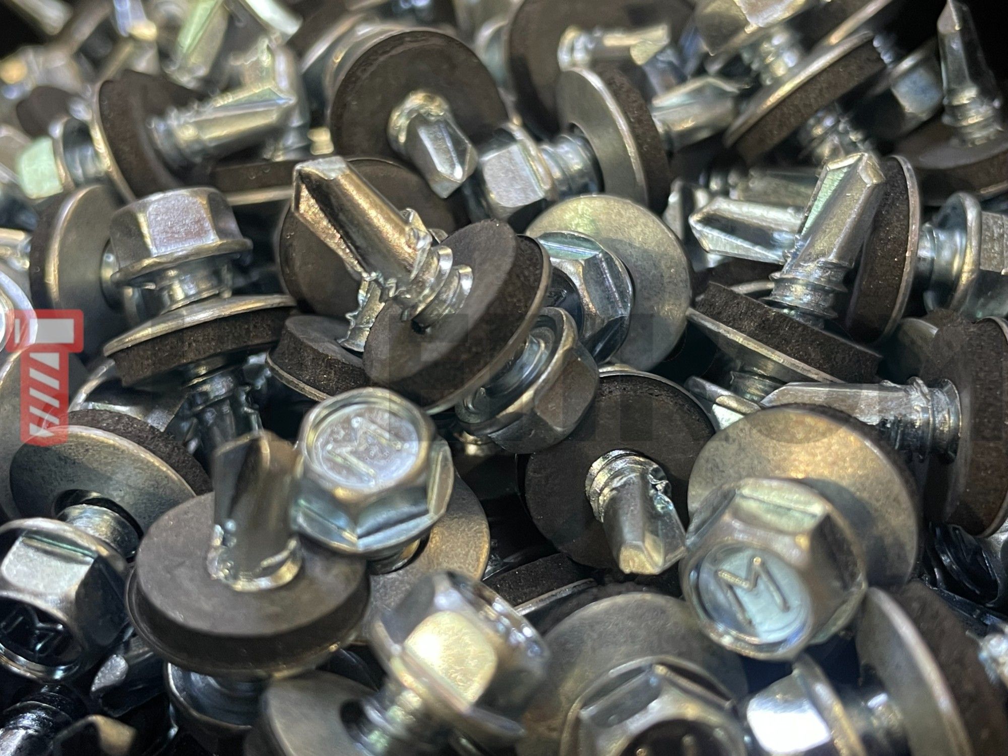 Саморез кровельный 5,5х19 мм со сверлом №3 и шайбой EPDM Daxmer 304287, оцинкованная сталь - фото