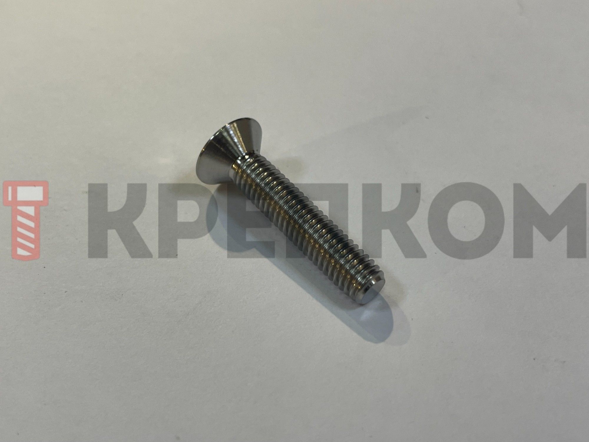 Винт с потайной головкой и внутренним шестигранником ~DIN 7991, титан Gr5 - фото