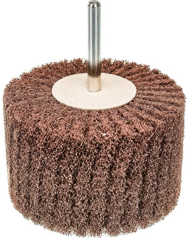 Круг лепестковый радиальный нетканая основа на шпильке 6 мм Messer - фото