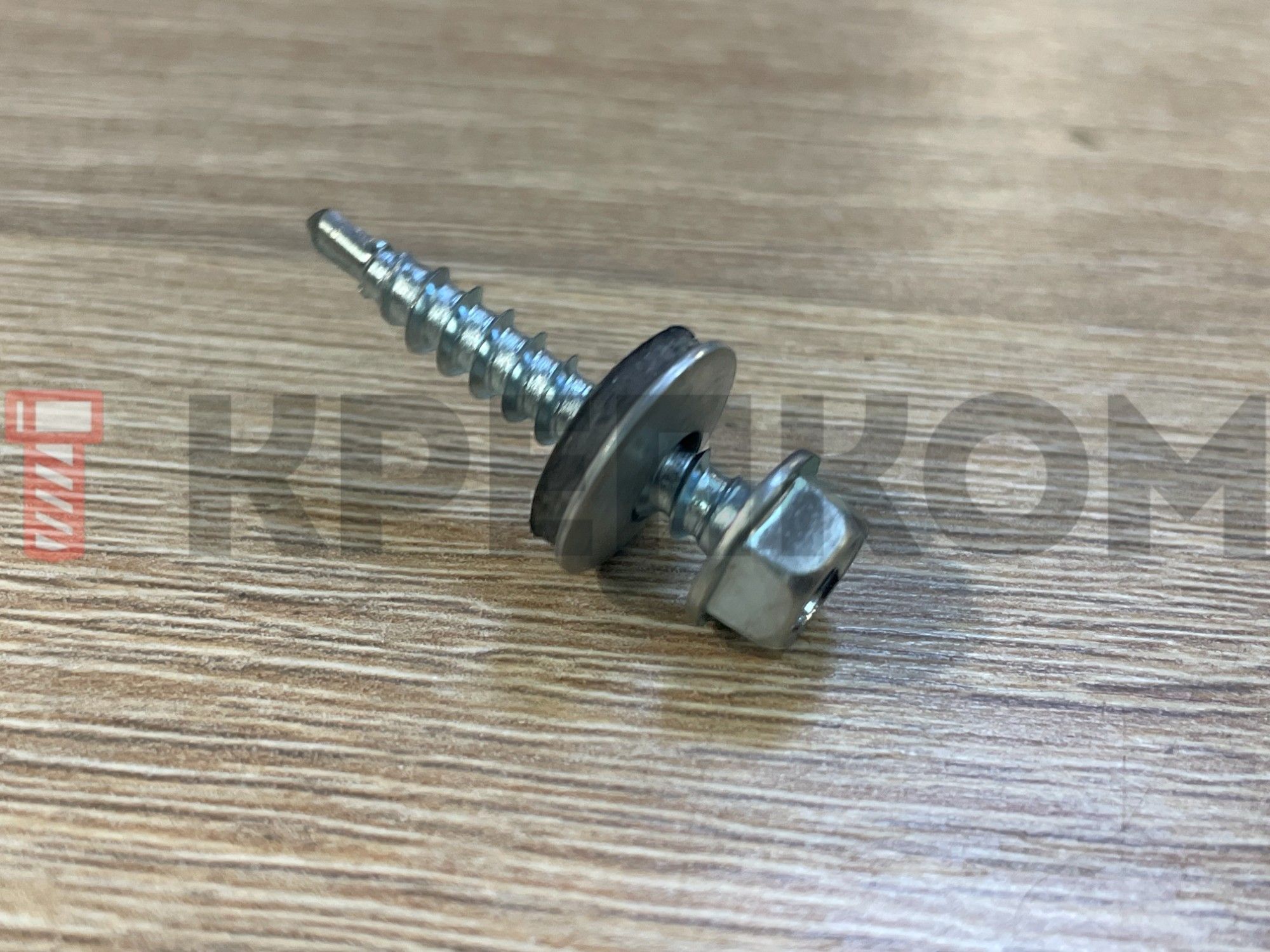 Саморез кровельный 4,8х29 мм со сверлом №1 и шайбой EPDM Daxmer 312589, оцинкованная сталь - фото