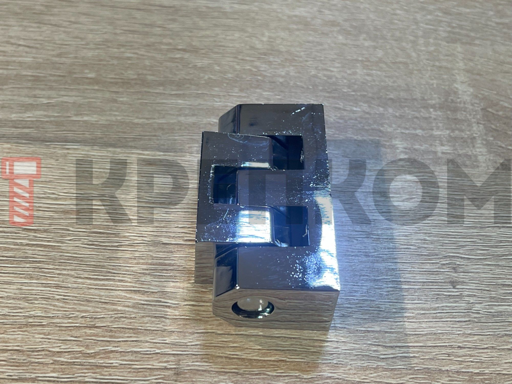 Петля для ящика 30х60 мм, нагрузка 132 кг, L245-3, оцинкованная сталь - фото
