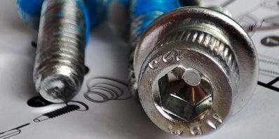 Статика против динамики: главный расчет, который определяет надежность вашего соединения