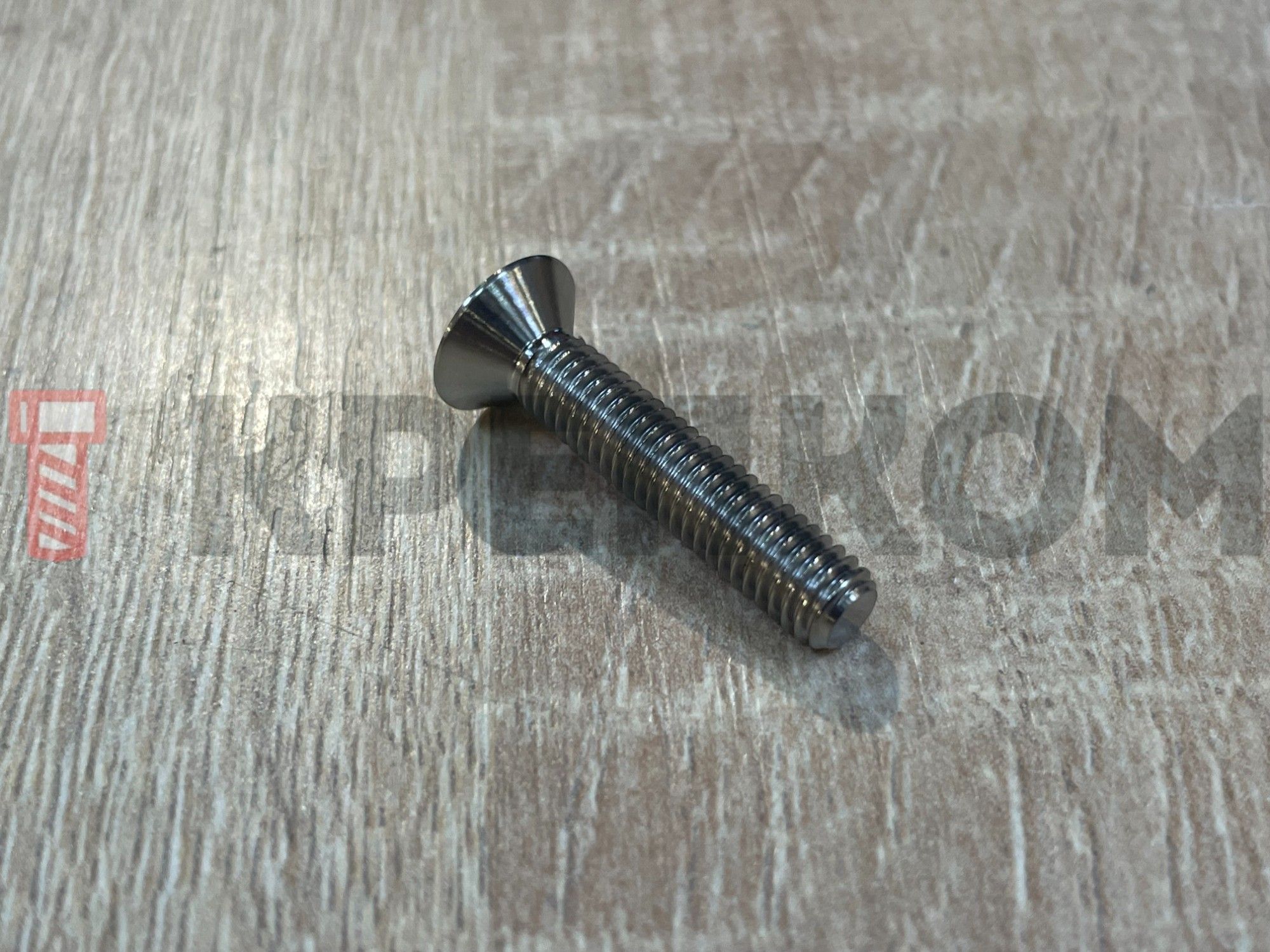 Винт с потайной головкой и внутренним шестигранником ~DIN 7991, титан Gr5 - фото