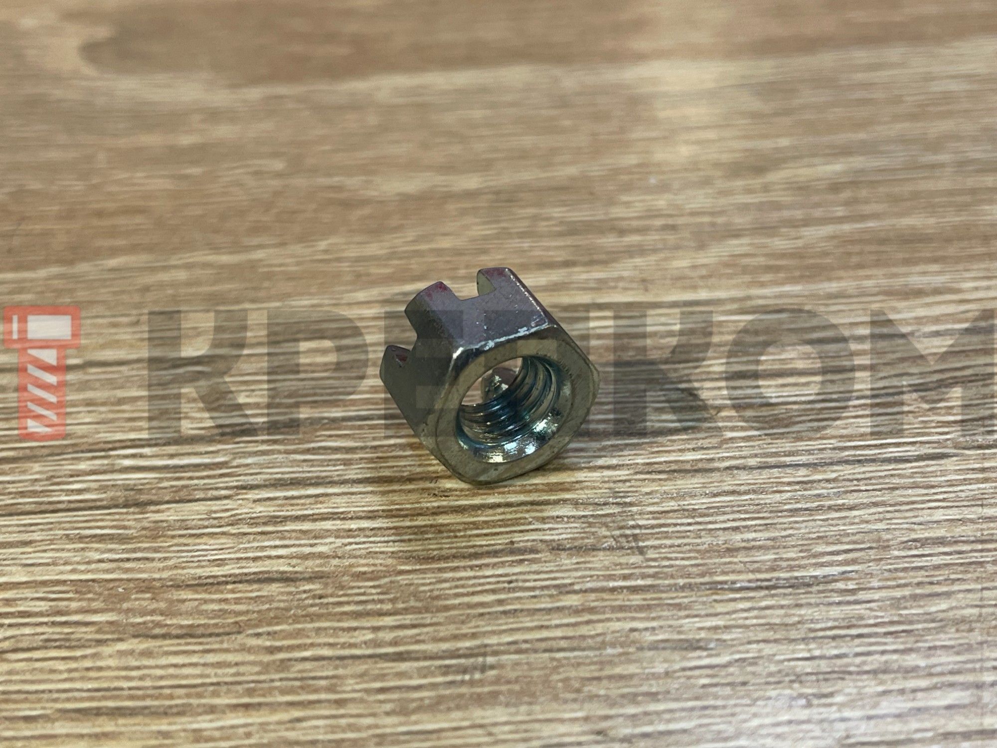 Гайка корончатая (прорезная) DIN 935, класс прочности 6, оцинкованная сталь - фото