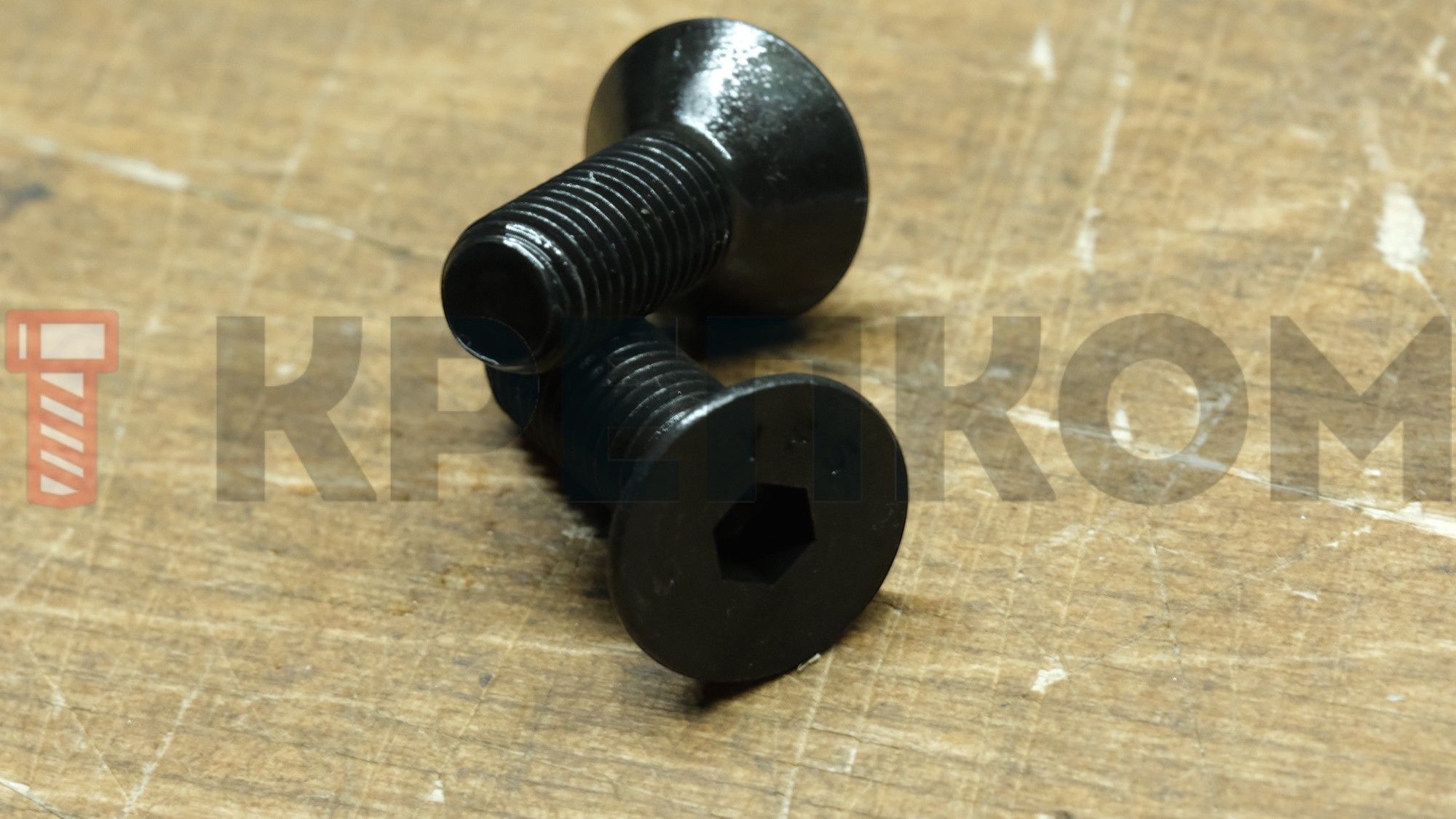 Винт дюймовый с потайной головкой и внутренним шестигранником DIN 7991 UNF (ISO 10642), класс прочности 10.9 (Grade 8) - фото