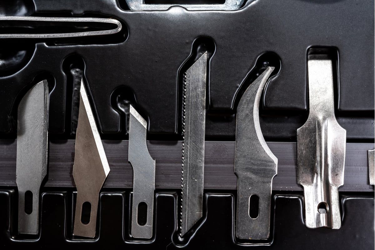 Набор для резьбы по дереву ЗУБР 18377-H23, сталь У8А, 23 предмета в кейсе - фото