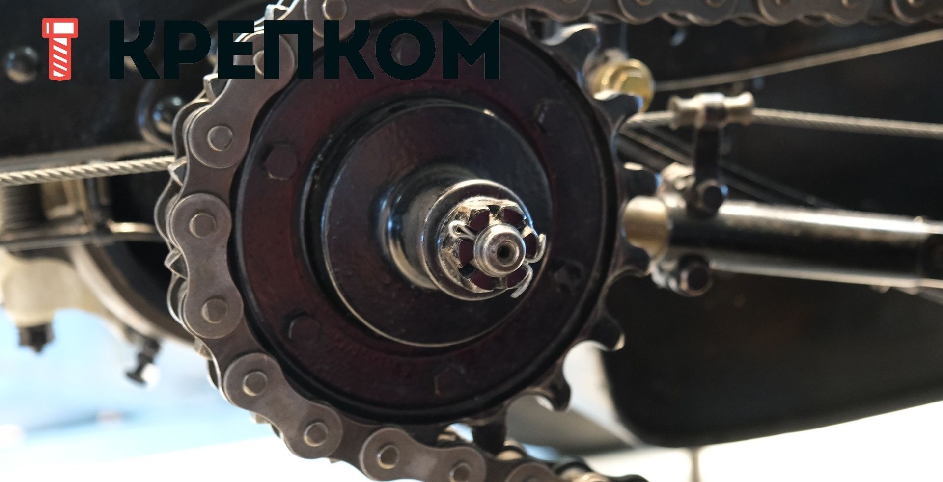 Пример использования корончатой гайки со шплинтом DIN 935 - фото